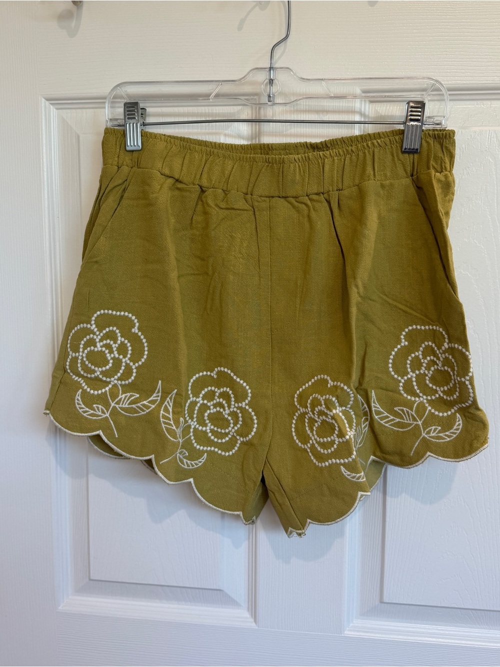 Umgee Linen Blend Shorts with Floral Embroidery - Picture 2 of 6